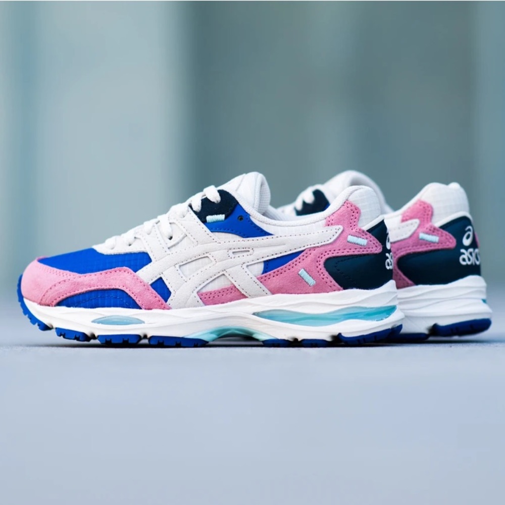 Women’s Asics Gel-MC Plus